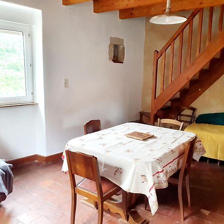 Gites 4 A 5 Personnes Saint-Rome-de-Tarn Exterior photo